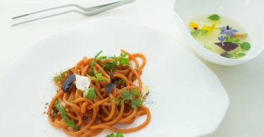 Rosso_rivisitazionespaghettipomodoro_TheVegetarianChance